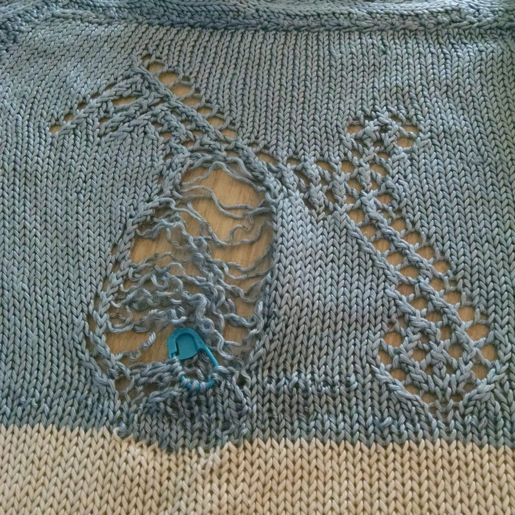 Base of the Hobby horse, stitches on locking stitch marker.